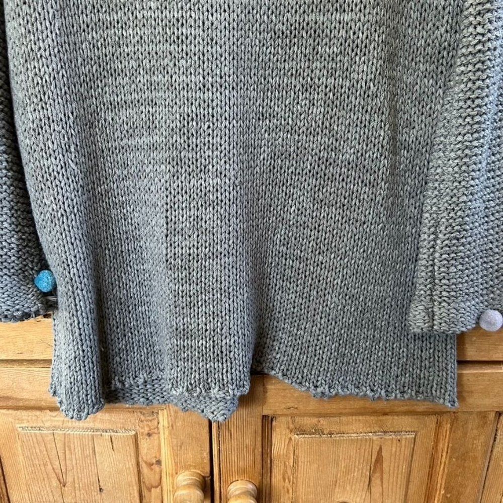 b - Sharp Medium Gray Knit Sweater Puff Balls Chunky - Picture 10 of 13